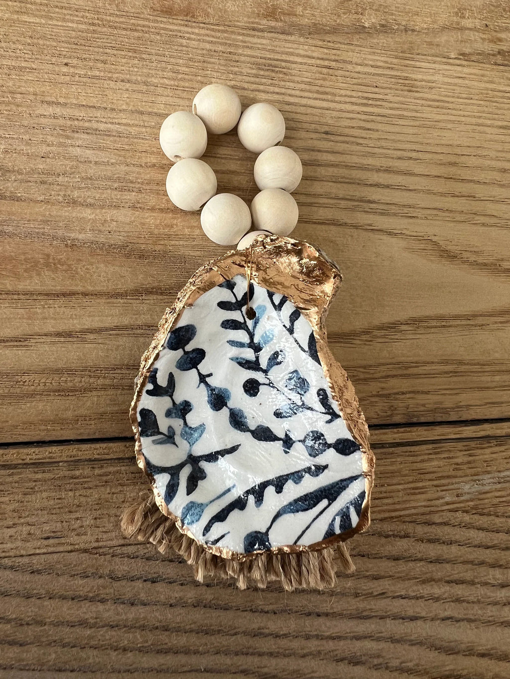 Beachy coastal wedding Serena Lily inspired oyster napkin ring
