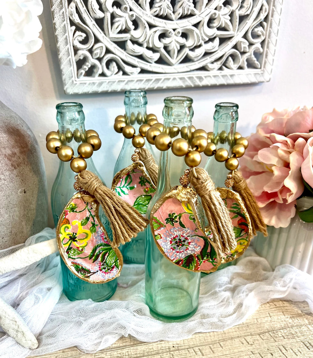 Girls trip goodies idea oyster shell wine bottle charm. Coastal preppy bachelorette idea