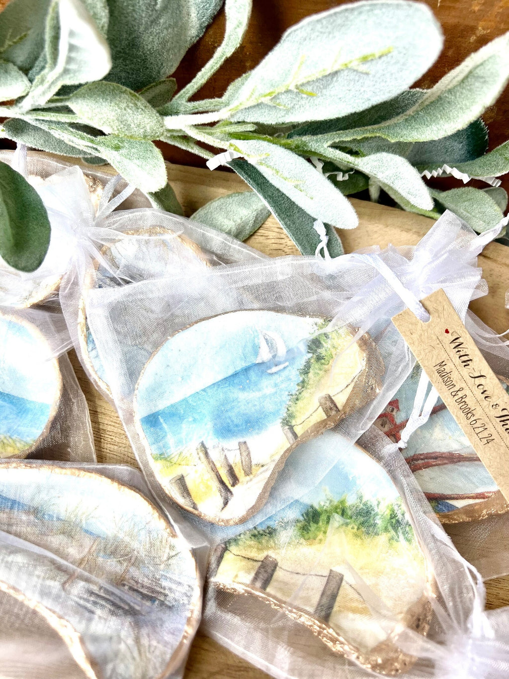 Beach destination wedding favor. Decoupage Shell Jewelry Dish