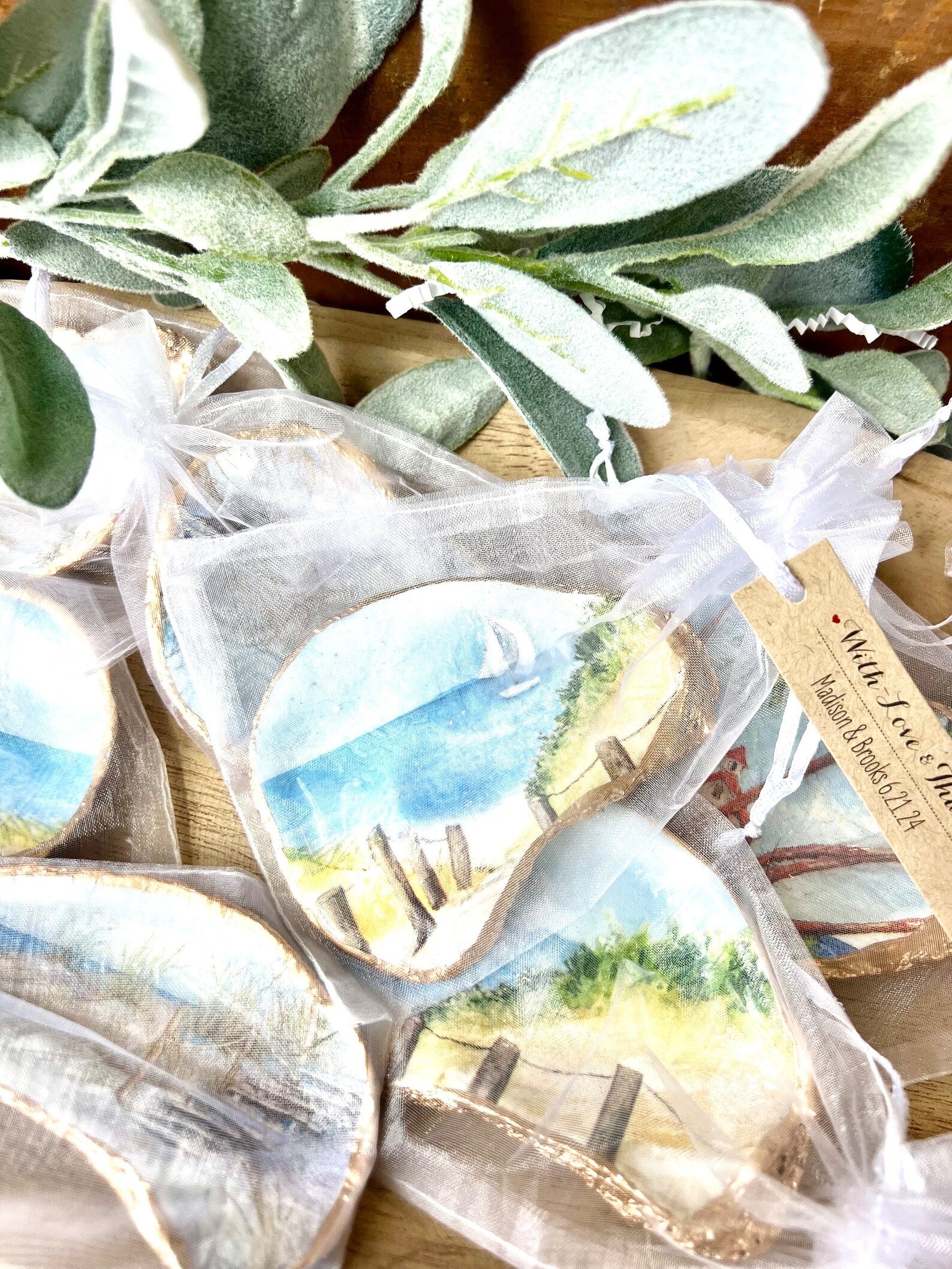 Beach destination wedding favor. Decoupage Shell Jewelry Dish