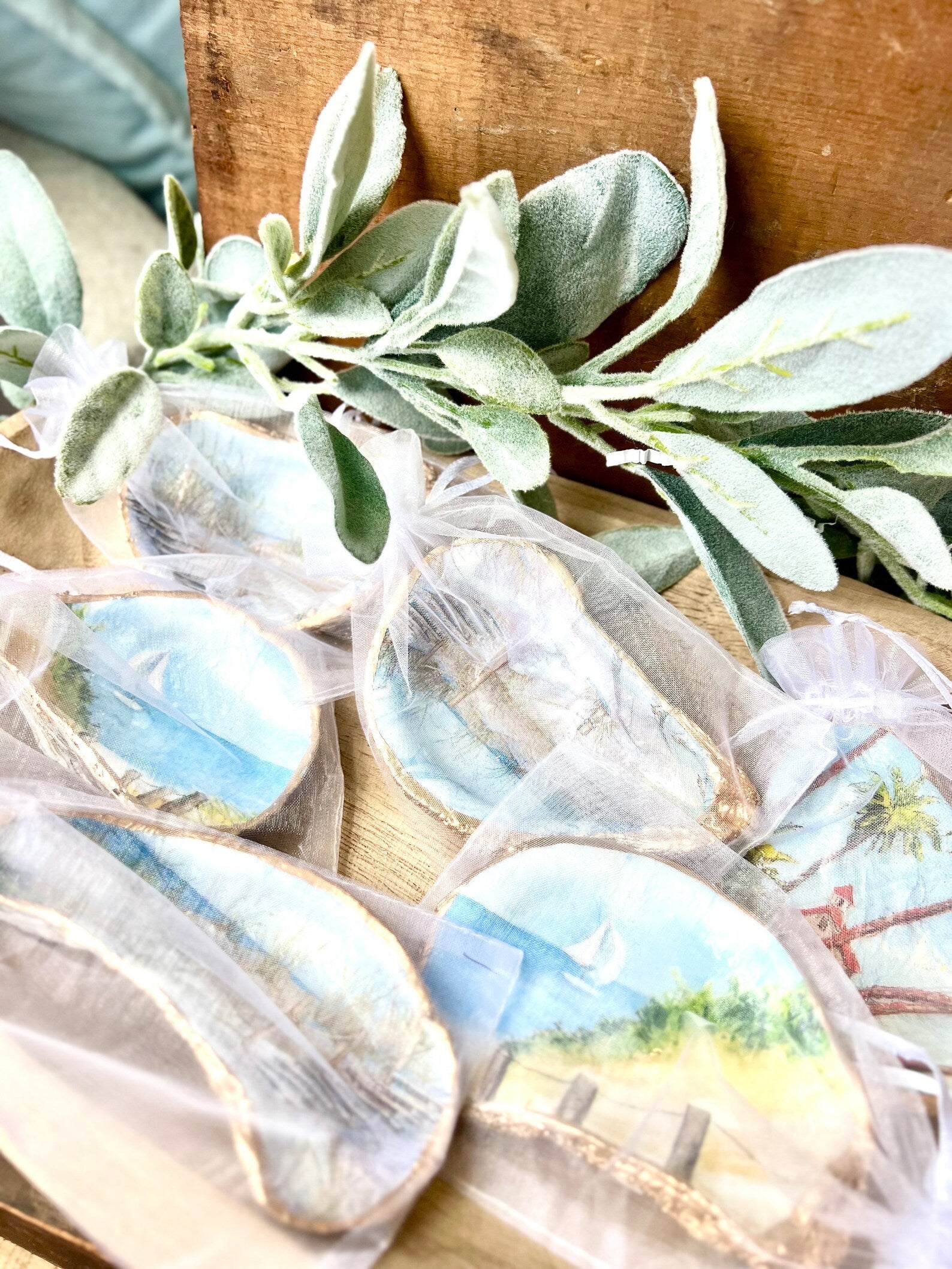 Beach destination wedding favor. Decoupage Shell Jewelry Dish