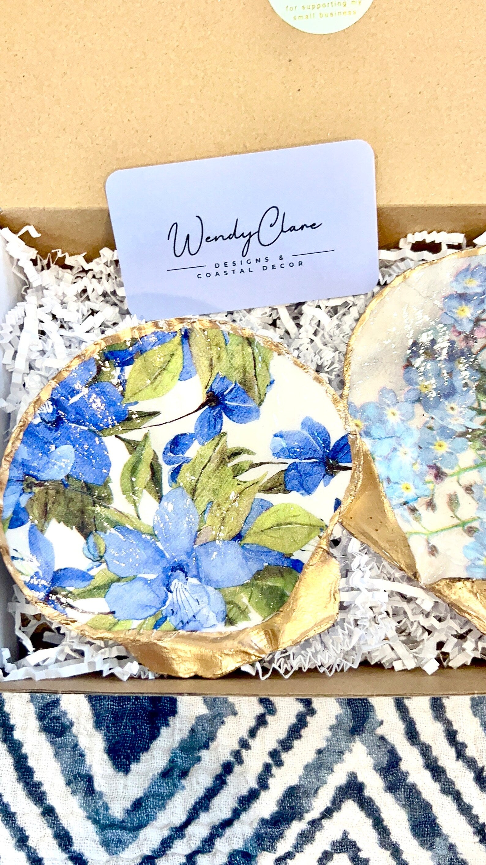 Blue Floral Scallop shell set of two trinket jewelry ring AirPod dish