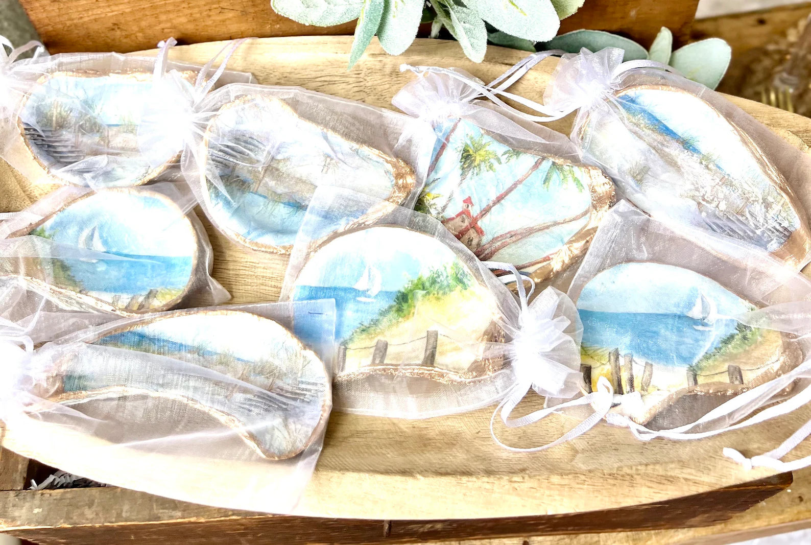 Beach destination wedding favor. Decoupage Shell Jewelry Dish