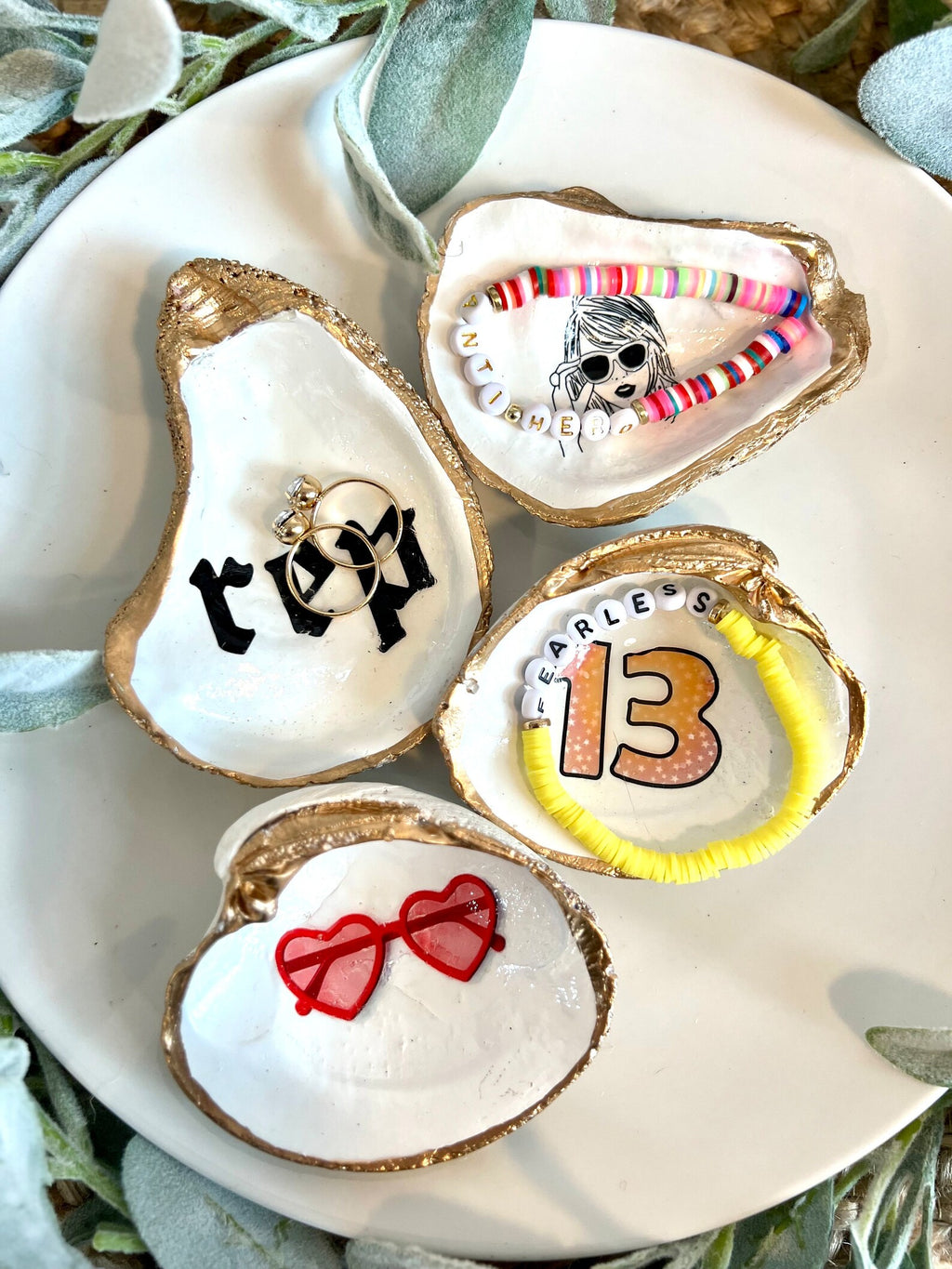 Birth-tay party favor shell dish. Swiftie Shell Ring Dish favor birthtay party