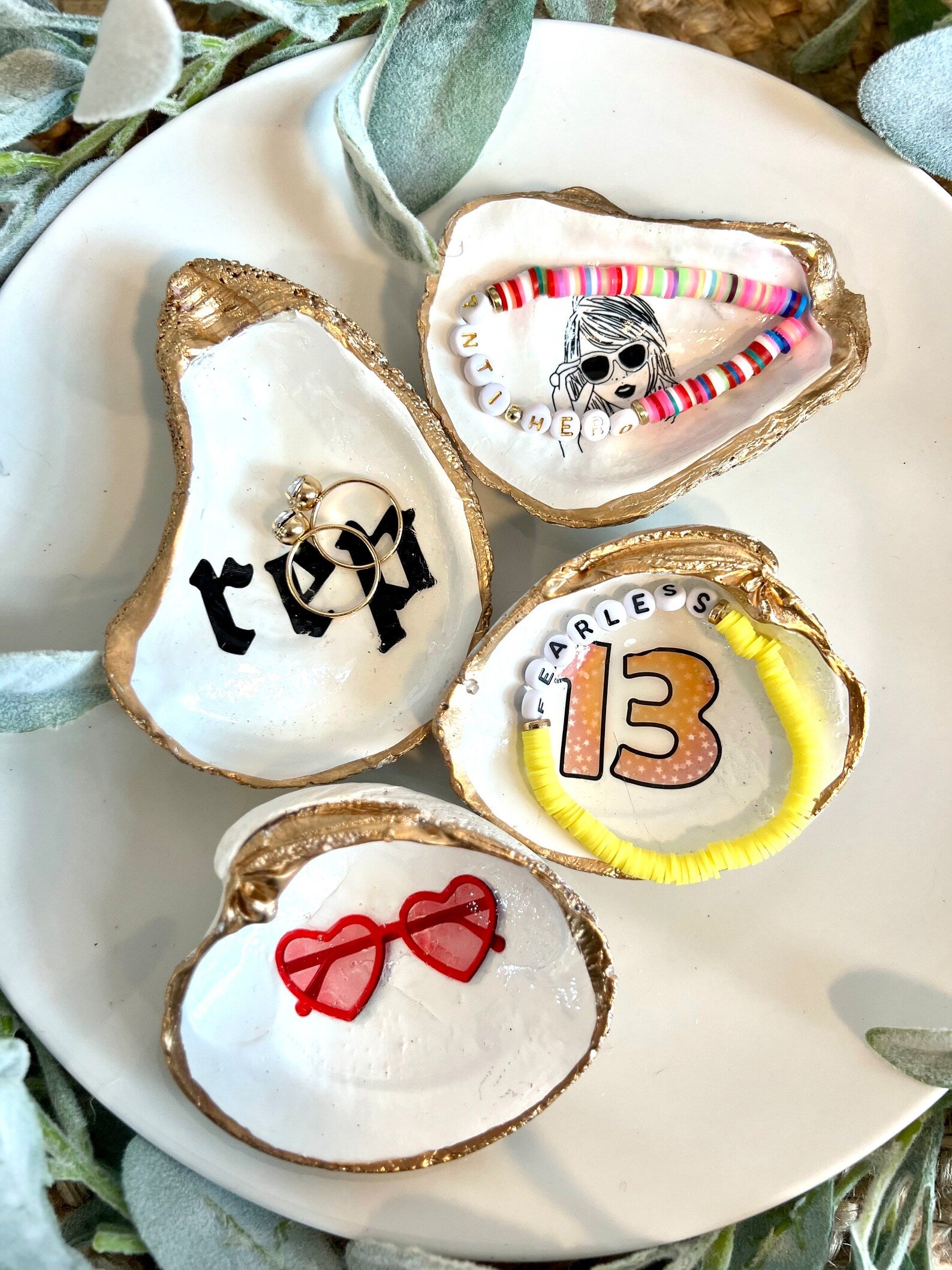 Birth-tay party favor shell dish. Swiftie Shell Ring Dish favor birthtay party