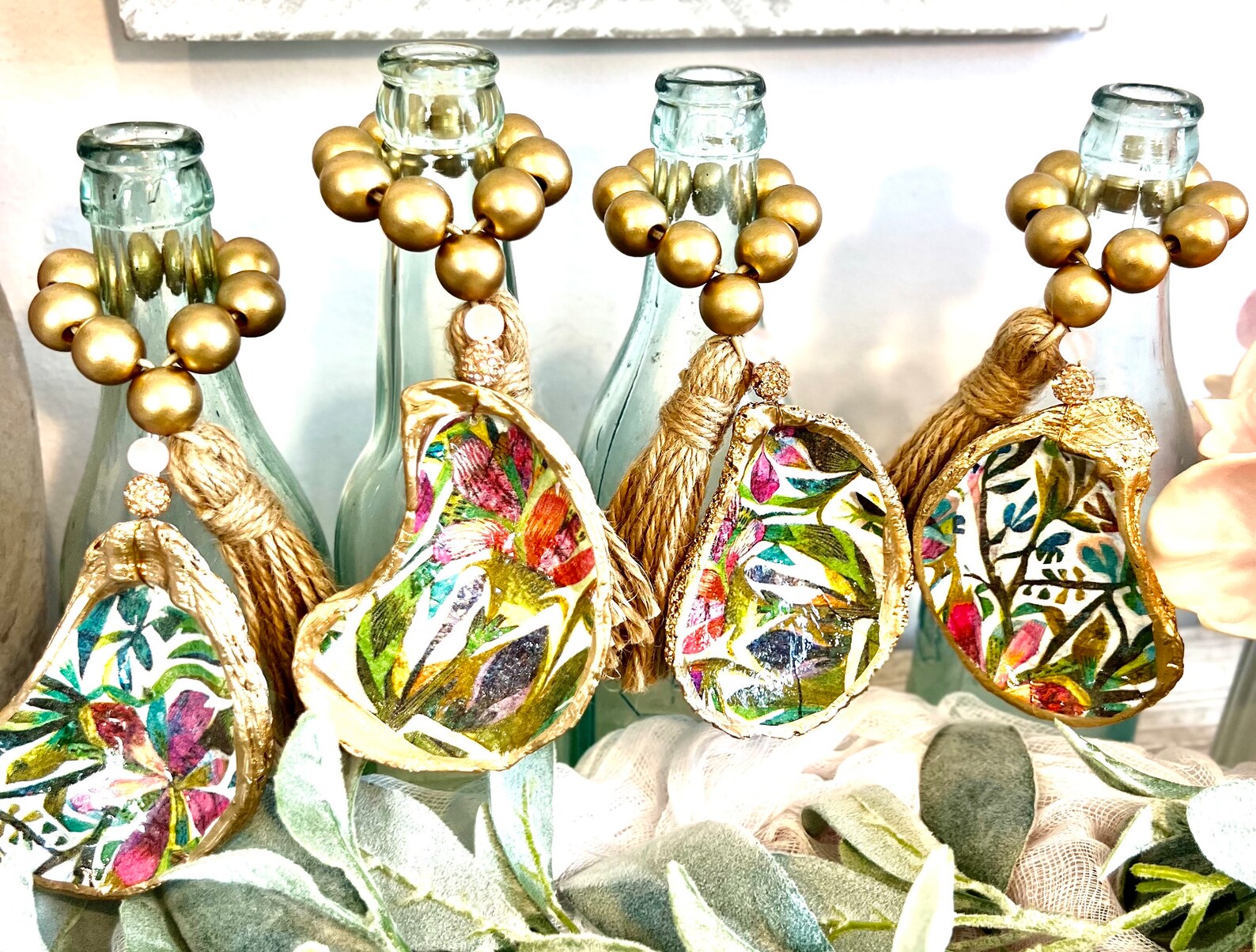 Beach Bachelorette favor idea wine charm . Bachelorette favor shell gift.