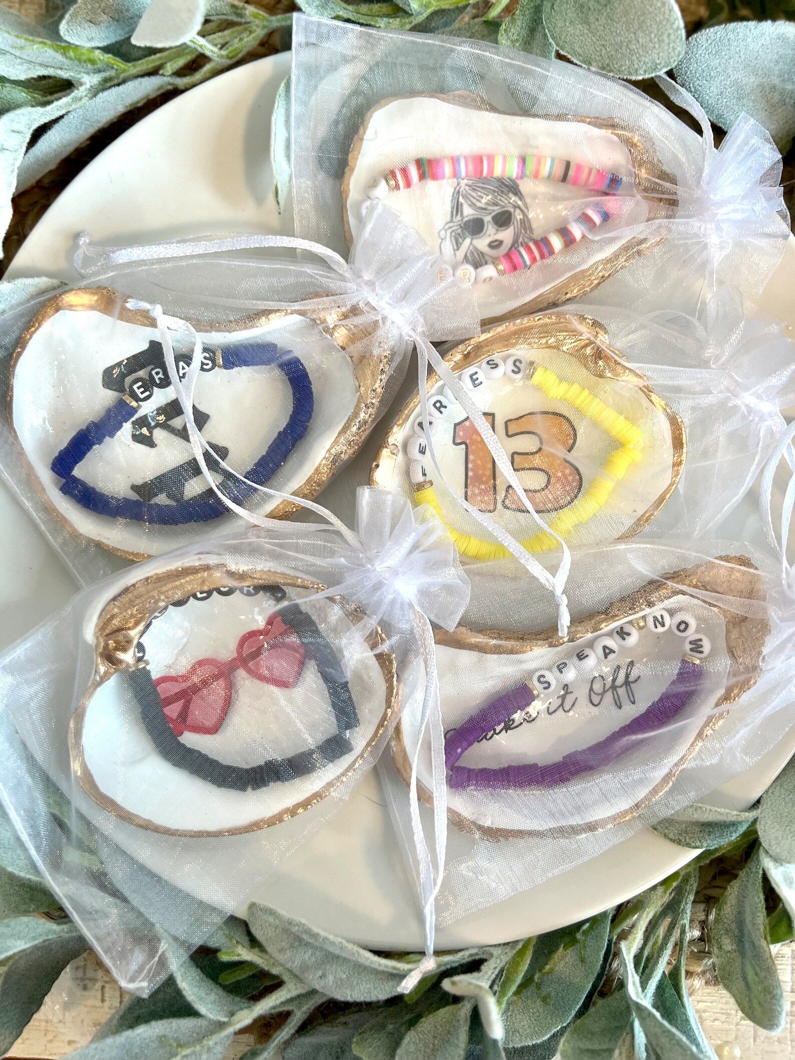 Birth-tay party favor shell dish. Swiftie Shell Ring Dish favor birthtay party