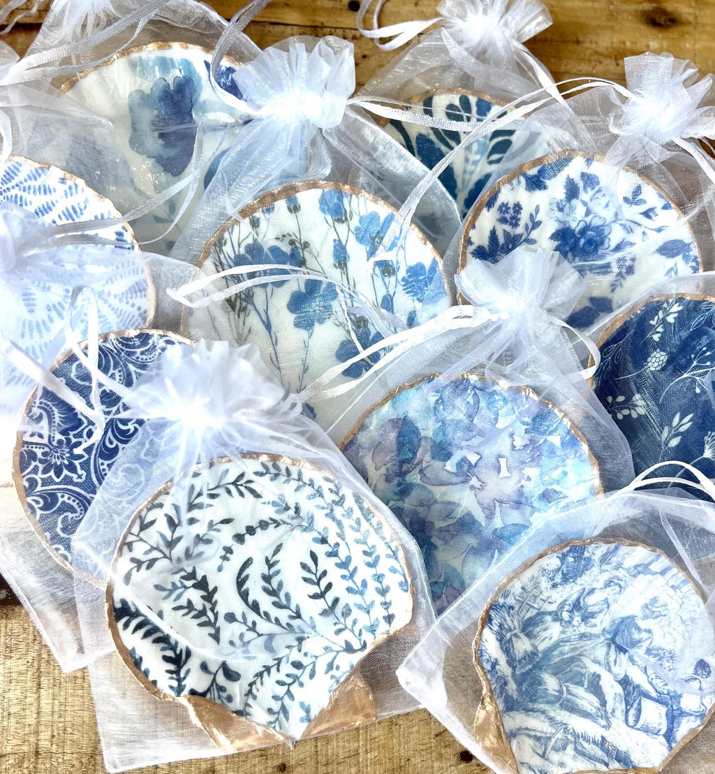 Beach wedding favor dish Blue & White scallop shell trinket dish