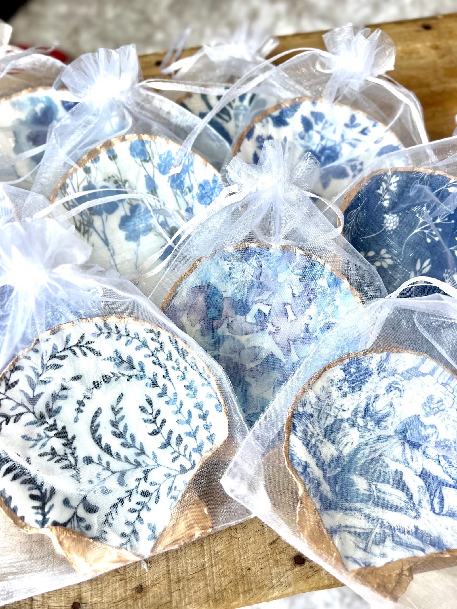 Beach wedding favor dish Blue & White scallop shell trinket dish