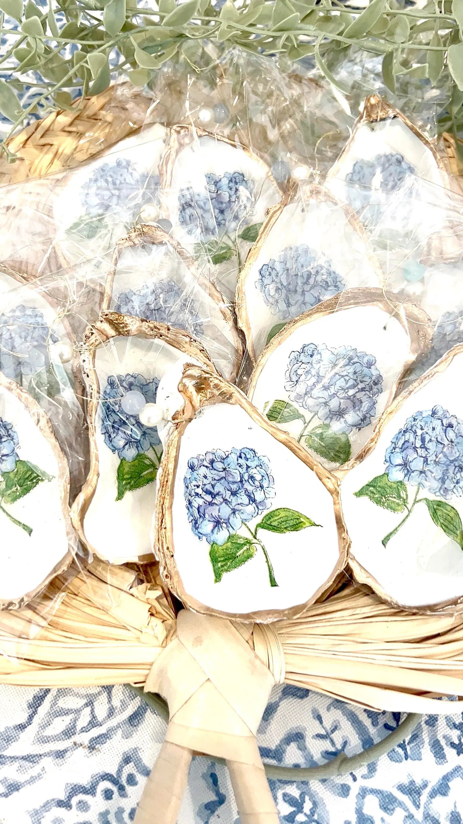 OYSTER SHELLS for Crafts. Shell ornament DIY.