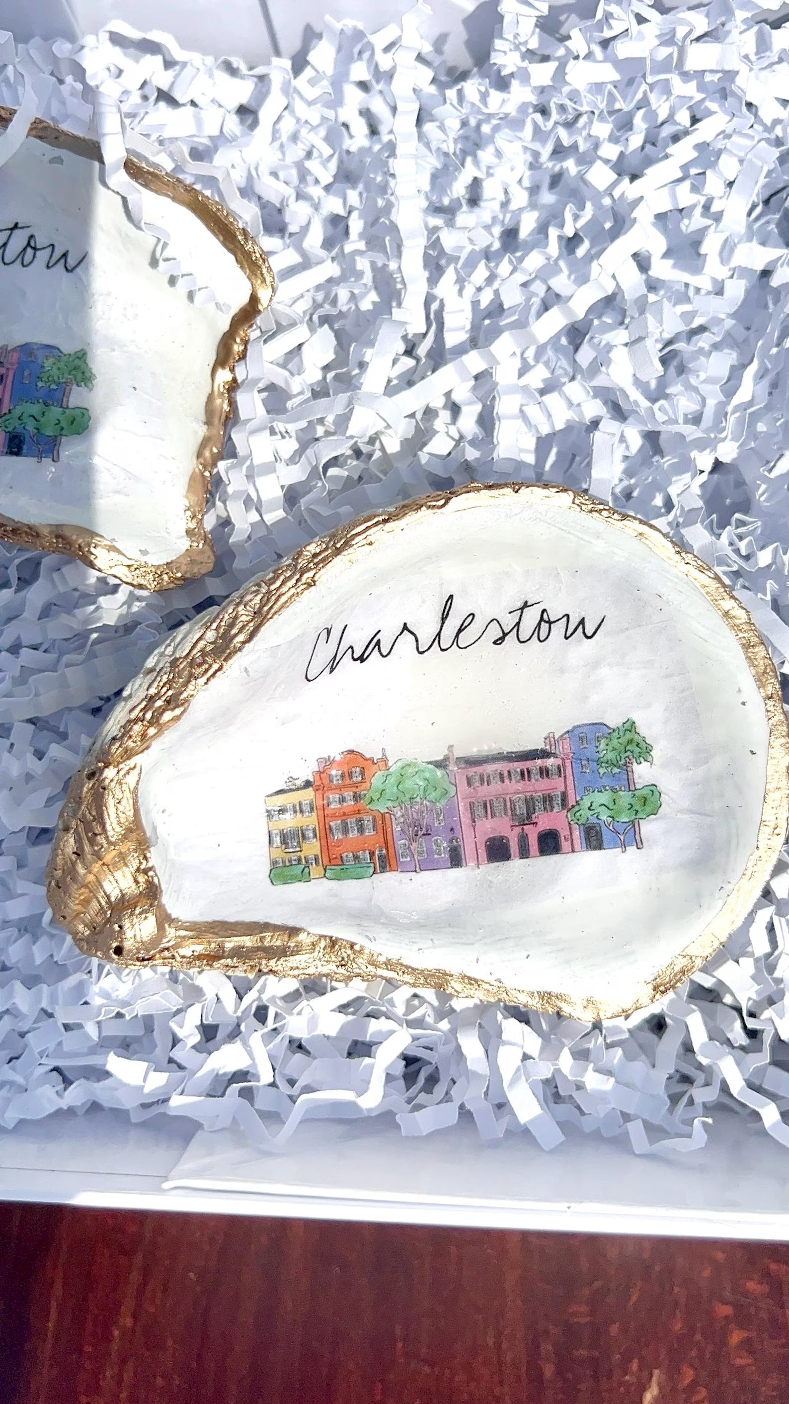 College of Charleston dorm room decor idea oyster ring dish