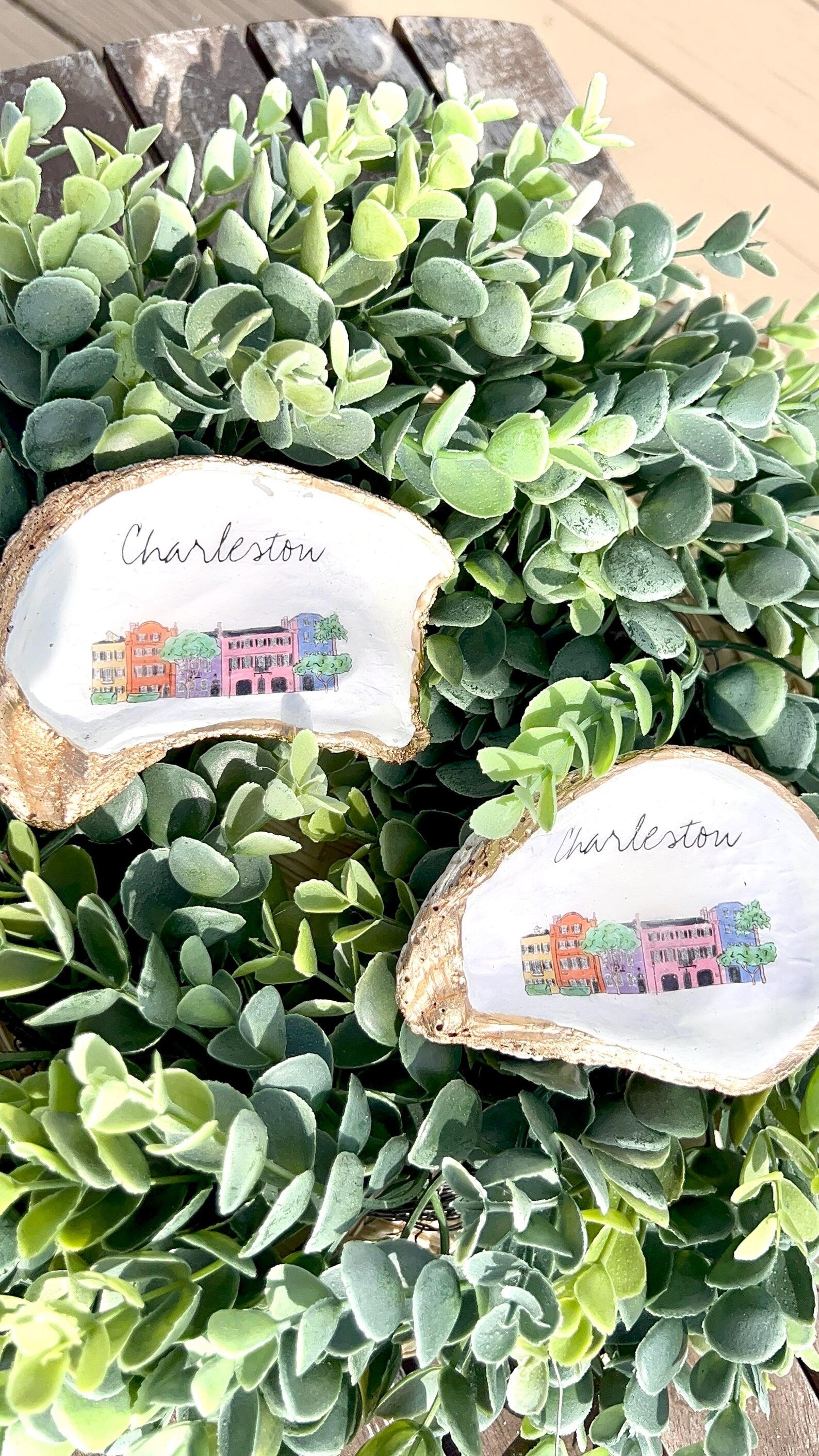 College of Charleston dorm room decor idea oyster ring dish