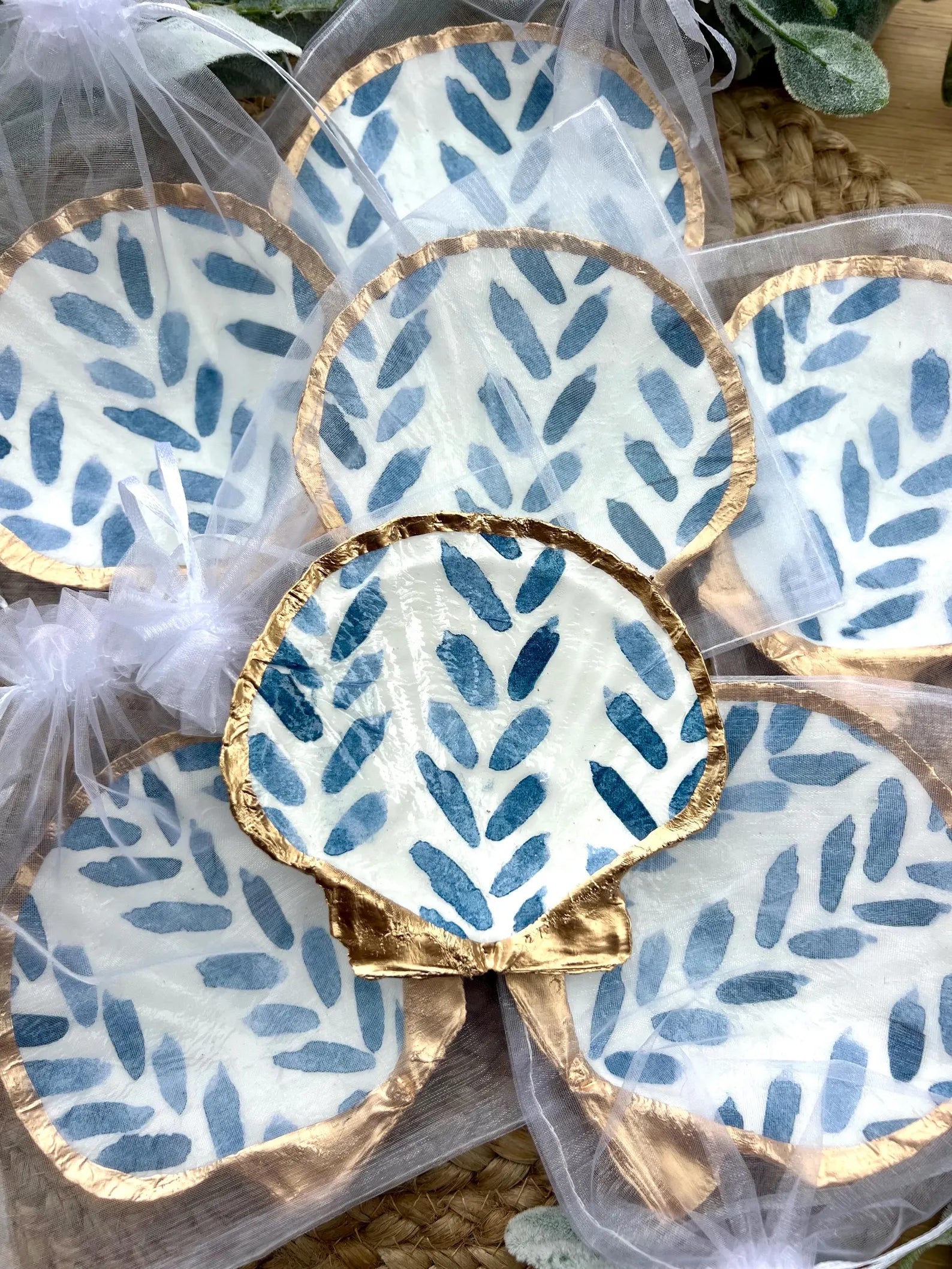 Bulk luxury Beach wedding favor dish handmade Blue & White nautical scallop