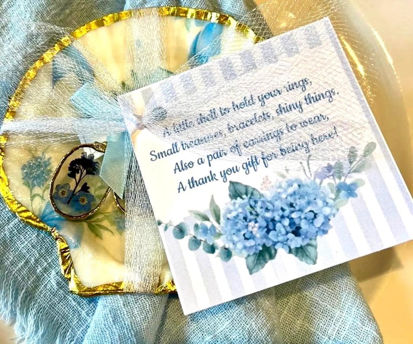 Bulk luxury Beach wedding favor dish handmade Blue & White nautical scallop