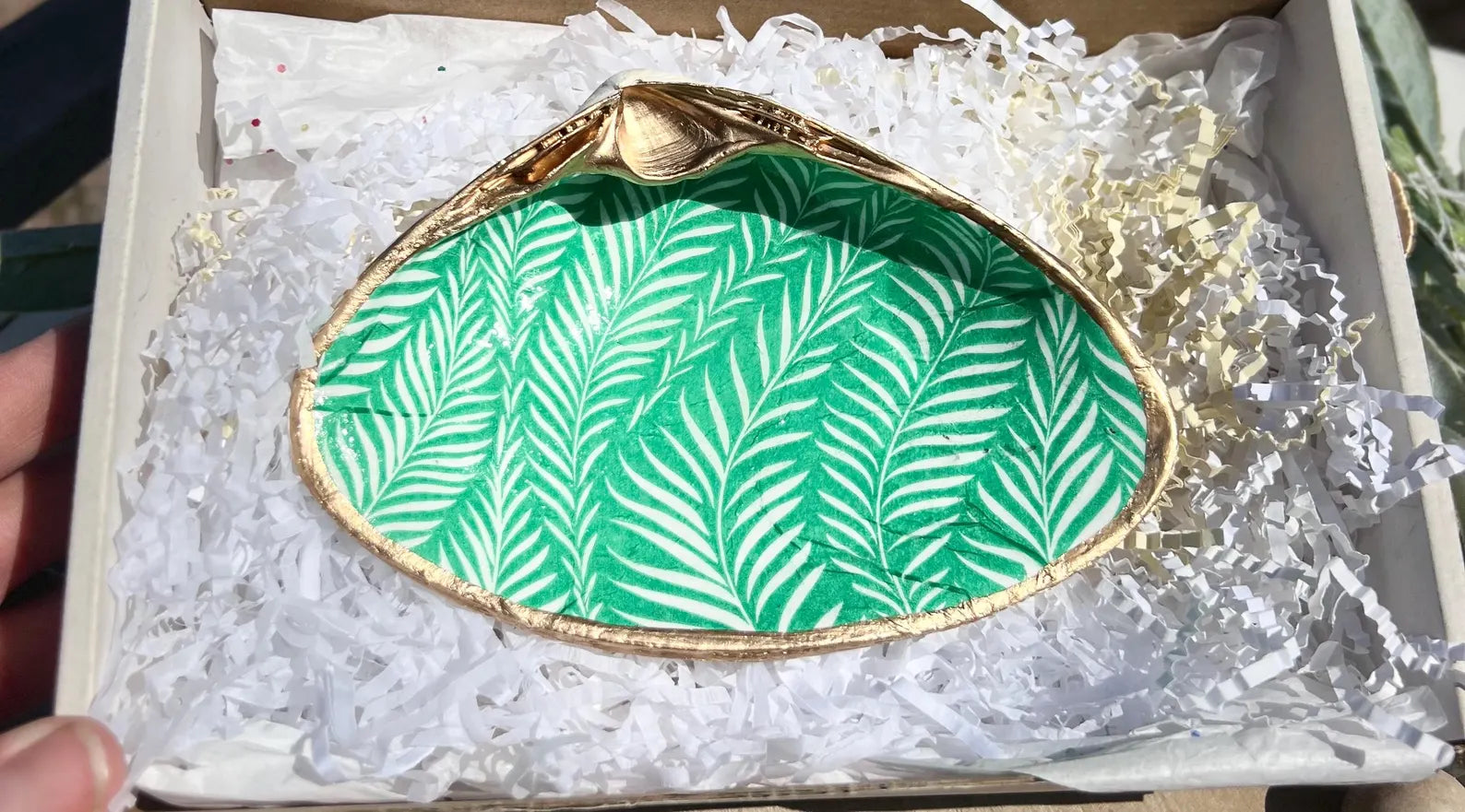 GREEN & WHITE tropical shell ring dish bridal shower favor