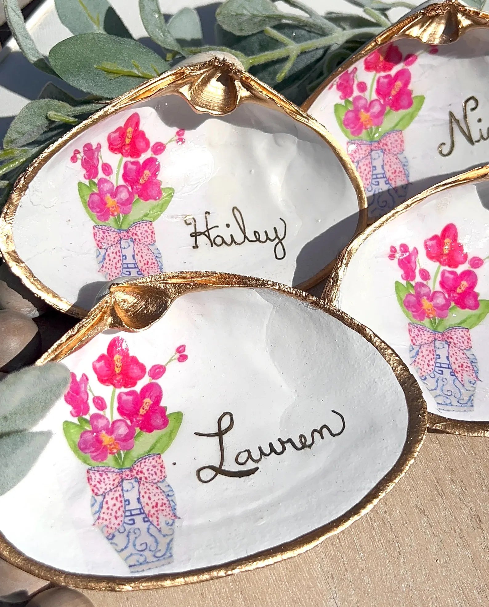Bridesmaid gift shell dish. Bridesmaid basket idea handmade. Bridesmaid box gift.