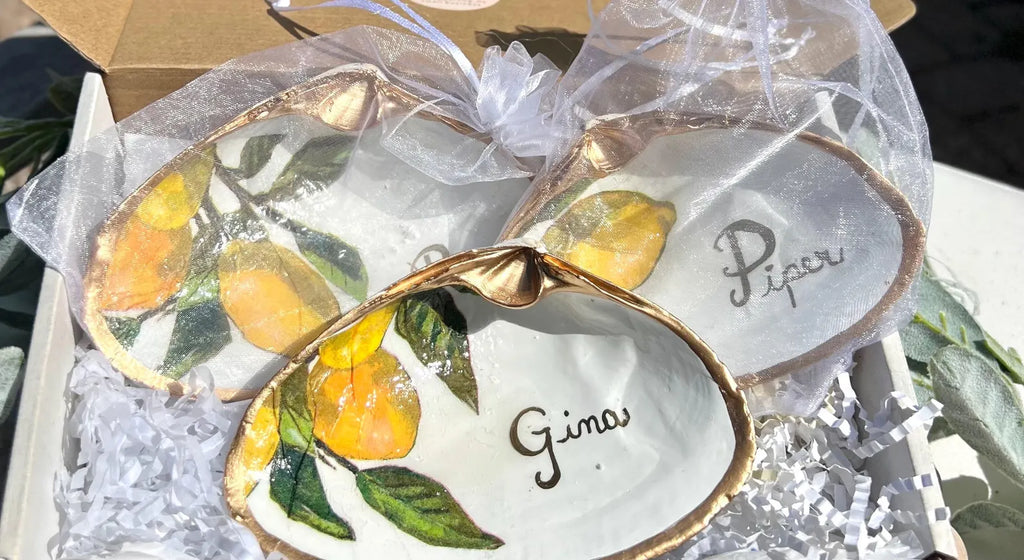 Bridesmaid gift shell dish. Bridesmaid basket idea handmade. Bridesmaid box gift.