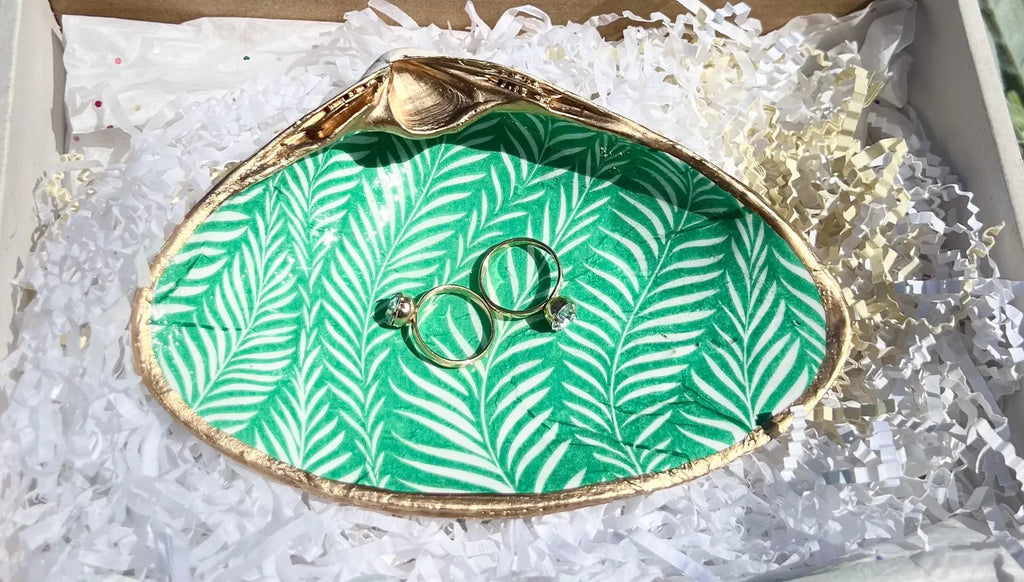 GREEN & WHITE tropical shell ring dish bridal shower favor