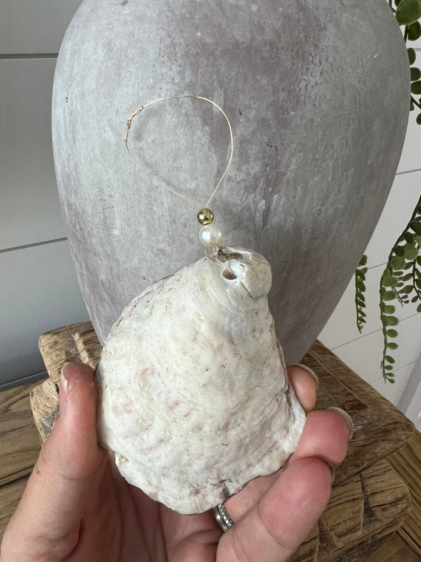 MAINE CHRISTMAS ornament. Maine oyster ornament. Maine shell ornament. Maine oyster art. Maine gift idea. Maine Christmas gift. Maine travel