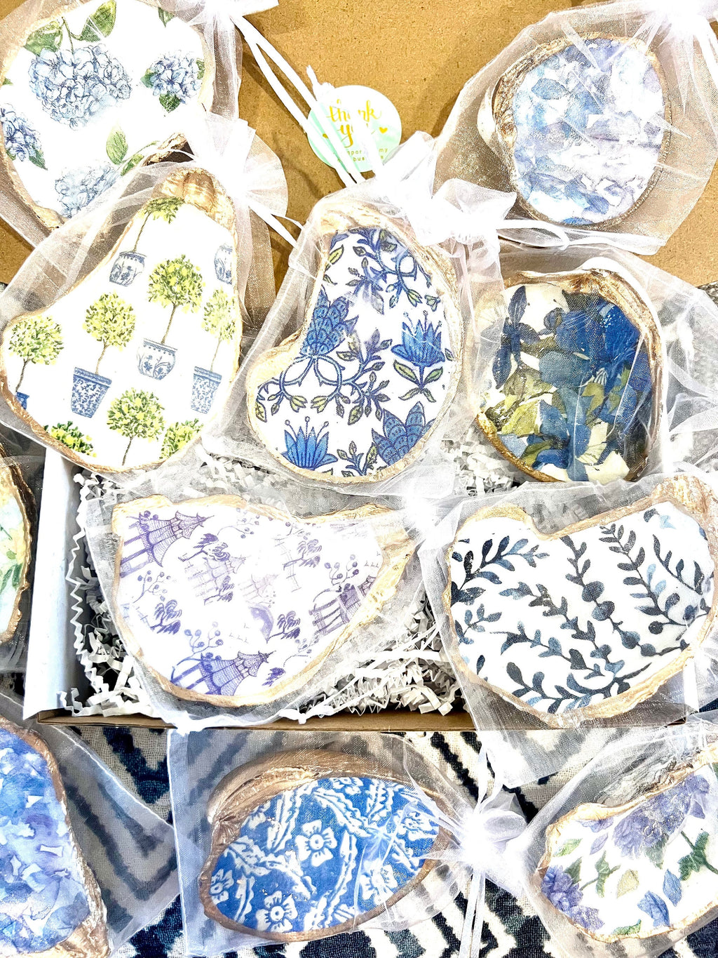 College graduation gift idea Serena/Lily style Shell Jewelry Dish. Decoupaged scallop Shell Jewelry Tray graduation gift & party favor idea.