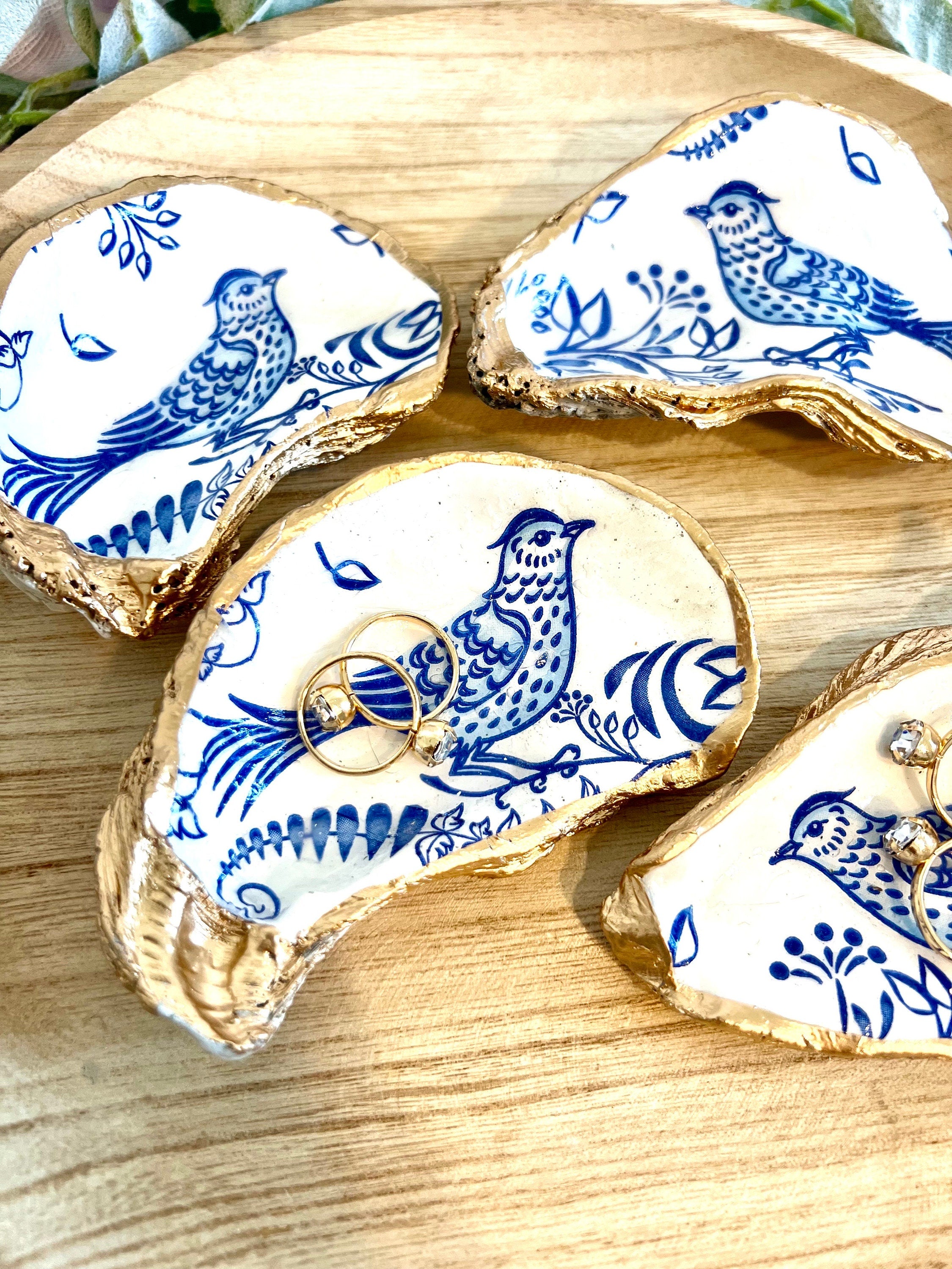 Chinoiserie bird decor Chinese porcelain style shell trinket ring dish. Chinoiserie Gift for Grandma. Lowcountry gift. Luxury wedding favor