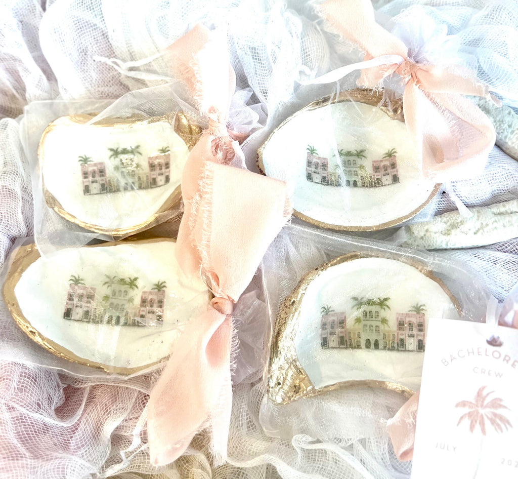 Charleston event favor oyster ornament. Charleston gala party favor. Charleston shower favor. Charleston bridesmaid proposal bachelorette