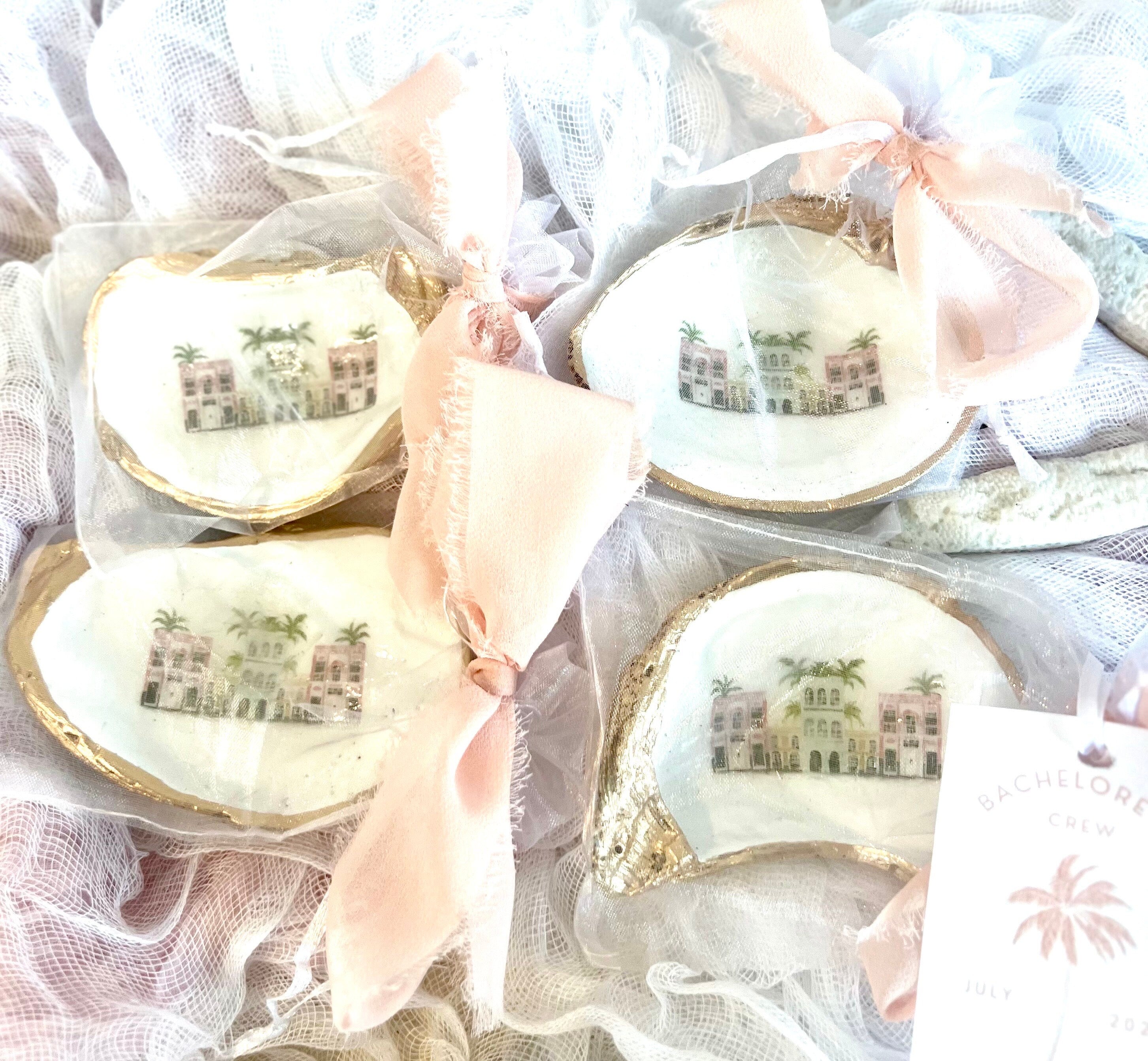 Charleston event favor oyster ornament. Charleston gala party favor. Charleston shower favor. Charleston bridesmaid proposal bachelorette