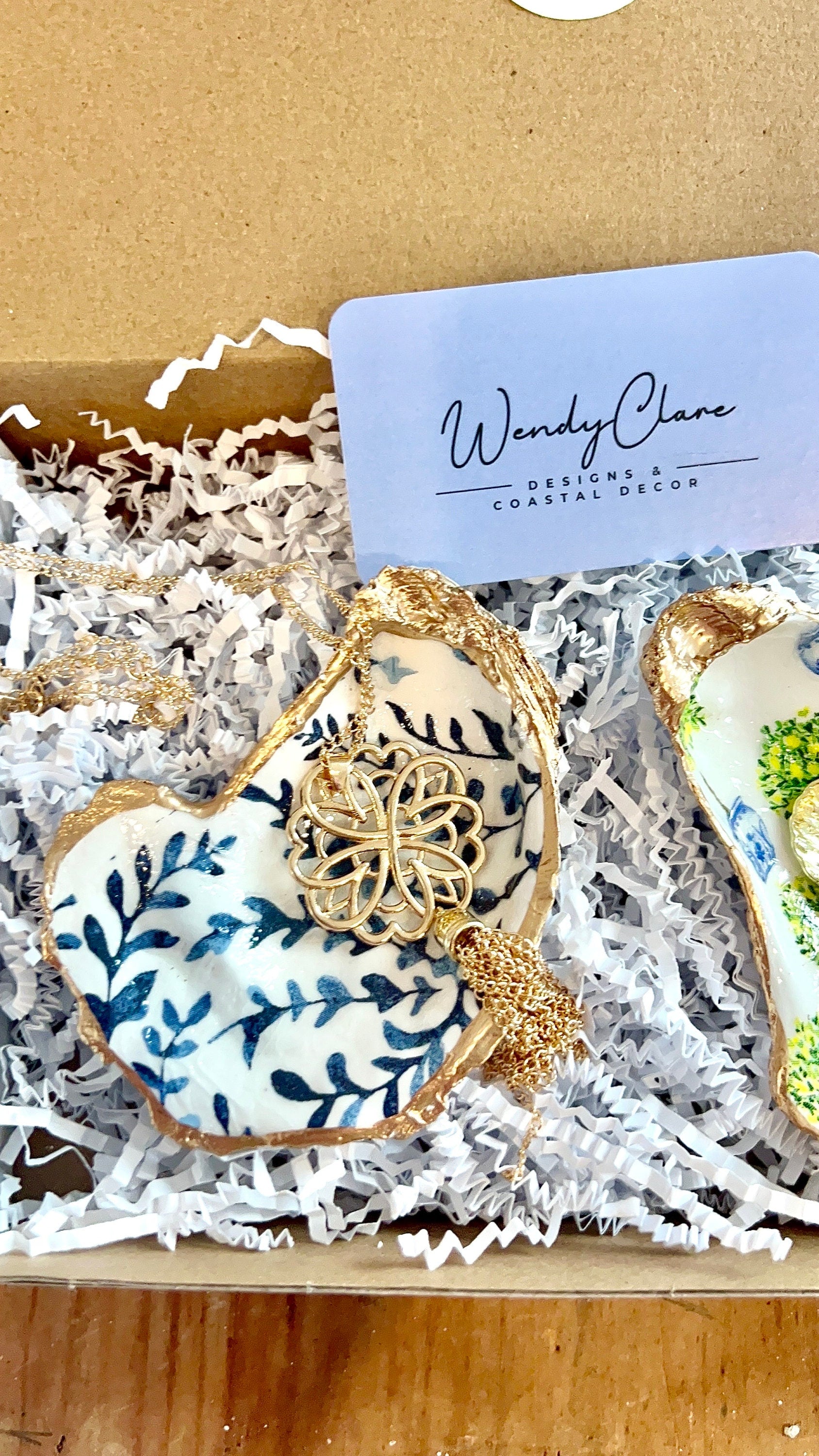 College graduation gift idea Serena/Lily style Shell Jewelry Dish. Decoupaged scallop Shell Jewelry Tray graduation gift & party favor idea.
