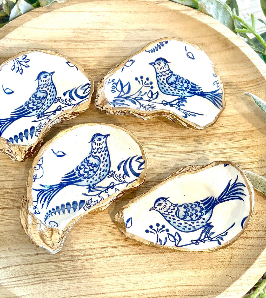 Chinoiserie bird decor Chinese porcelain style shell trinket ring dish. Chinoiserie Gift for Grandma. Lowcountry gift. Luxury wedding favor