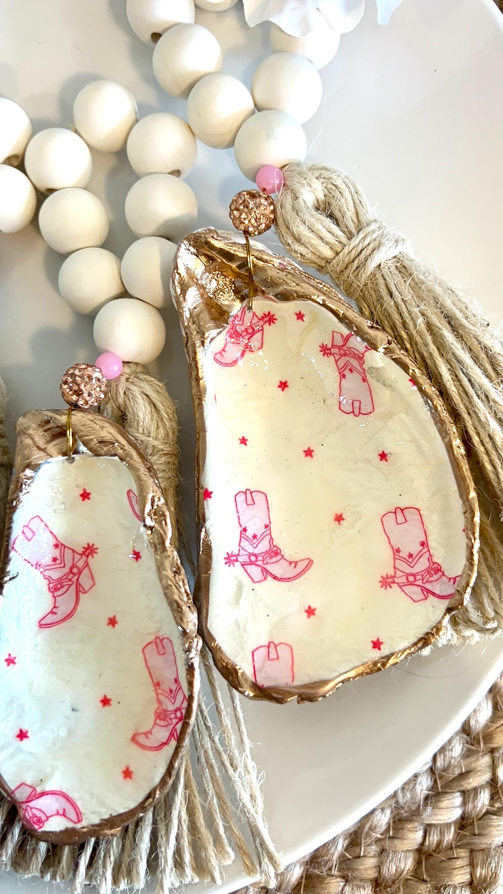 Coastal Cowgirl coquette shell favor idea. Texas gift idea shell ring dish. Coastal Cowgirl party favor idea. Brides last ride party favor