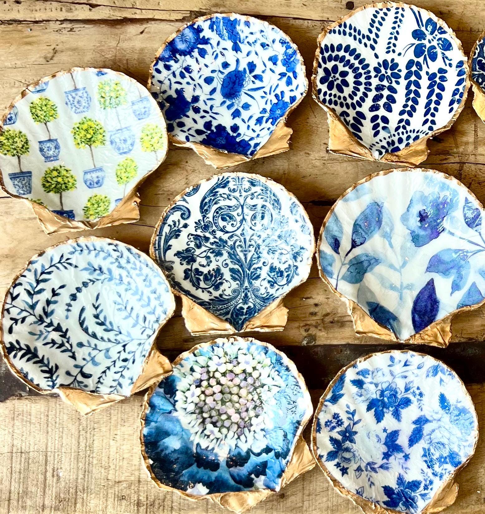 BLUE & WHITE scallop shell ring dish bridal shower favor. Bulk luxury beach wedding coastal favor dish. CHINOISERIE shell ring dish favor.