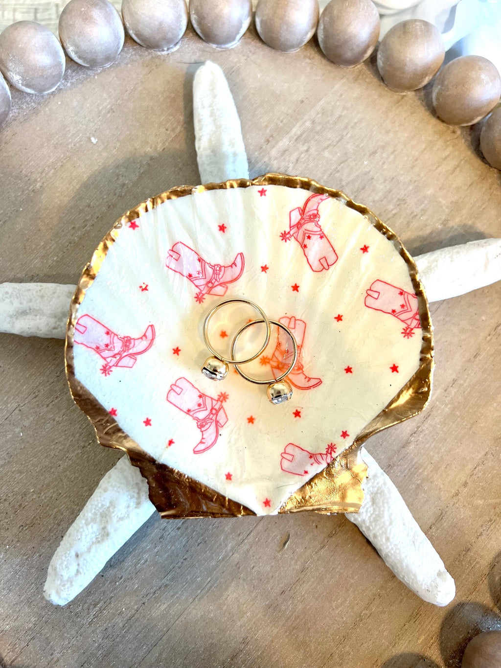 Coastal Cowgirl coquette shell favor idea. Texas gift idea shell ring dish. Coastal Cowgirl party favor idea. Brides last ride party favor
