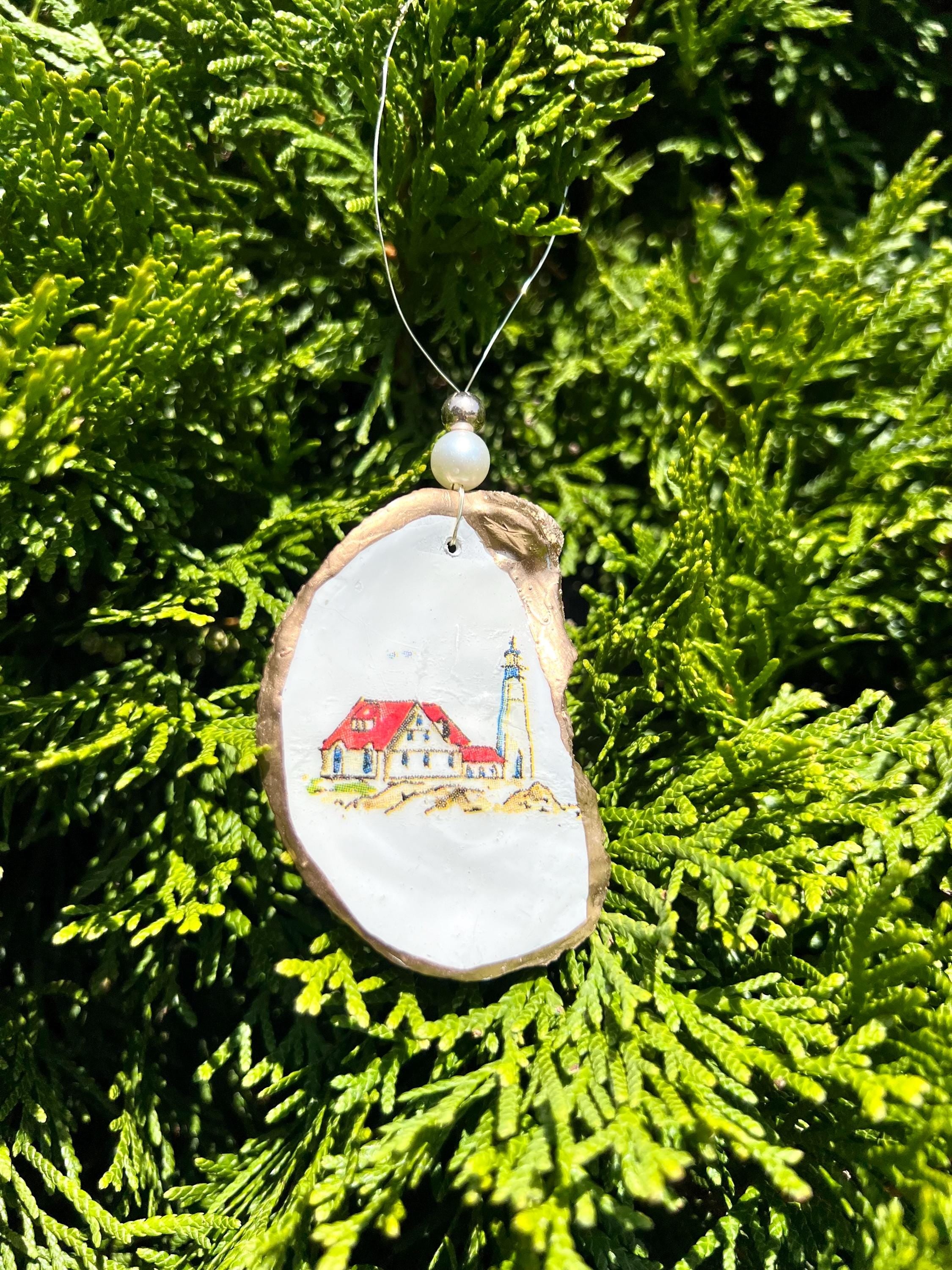 MAINE CHRISTMAS ornament. Maine oyster ornament. Maine shell ornament. Maine oyster art. Maine gift idea. Maine Christmas gift. Maine travel
