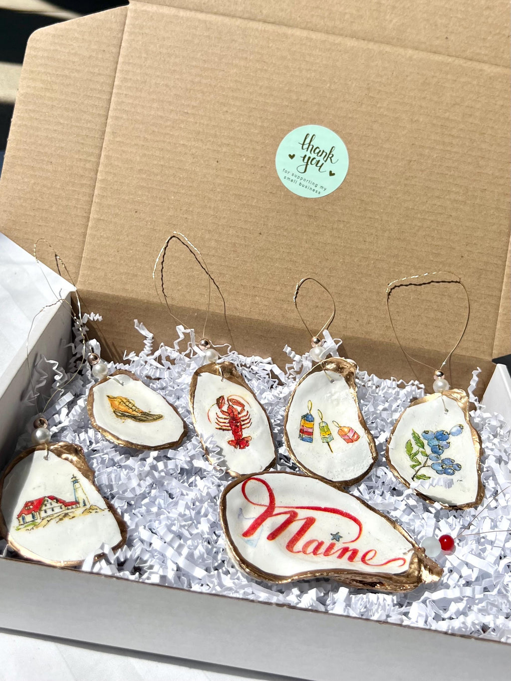 MAINE CHRISTMAS ornament. Maine oyster ornament. Maine shell ornament. Maine oyster art. Maine gift idea. Maine Christmas gift. Maine travel
