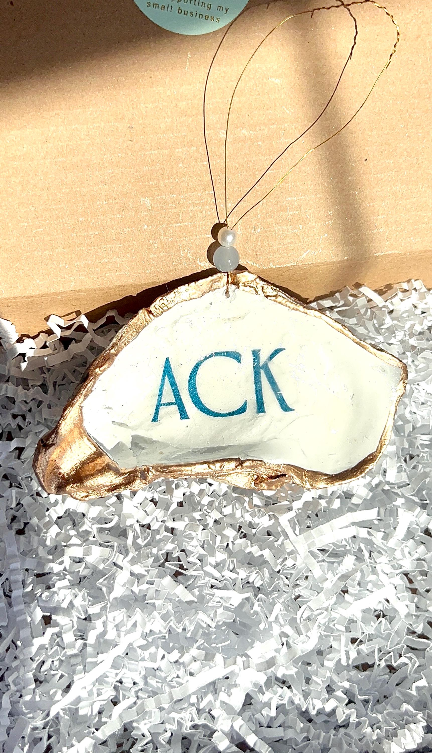 ACK NANTUCKET oyster ring dish beachy party favor. Nantucket party favor shell dish. Nantucket wedding oyster dish favor idea. ACK gift idea
