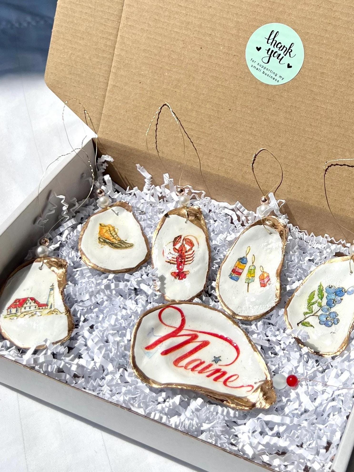 MAINE CHRISTMAS ornament. Maine oyster ornament. Maine shell ornament. Maine oyster art. Maine gift idea. Maine Christmas gift. Maine travel