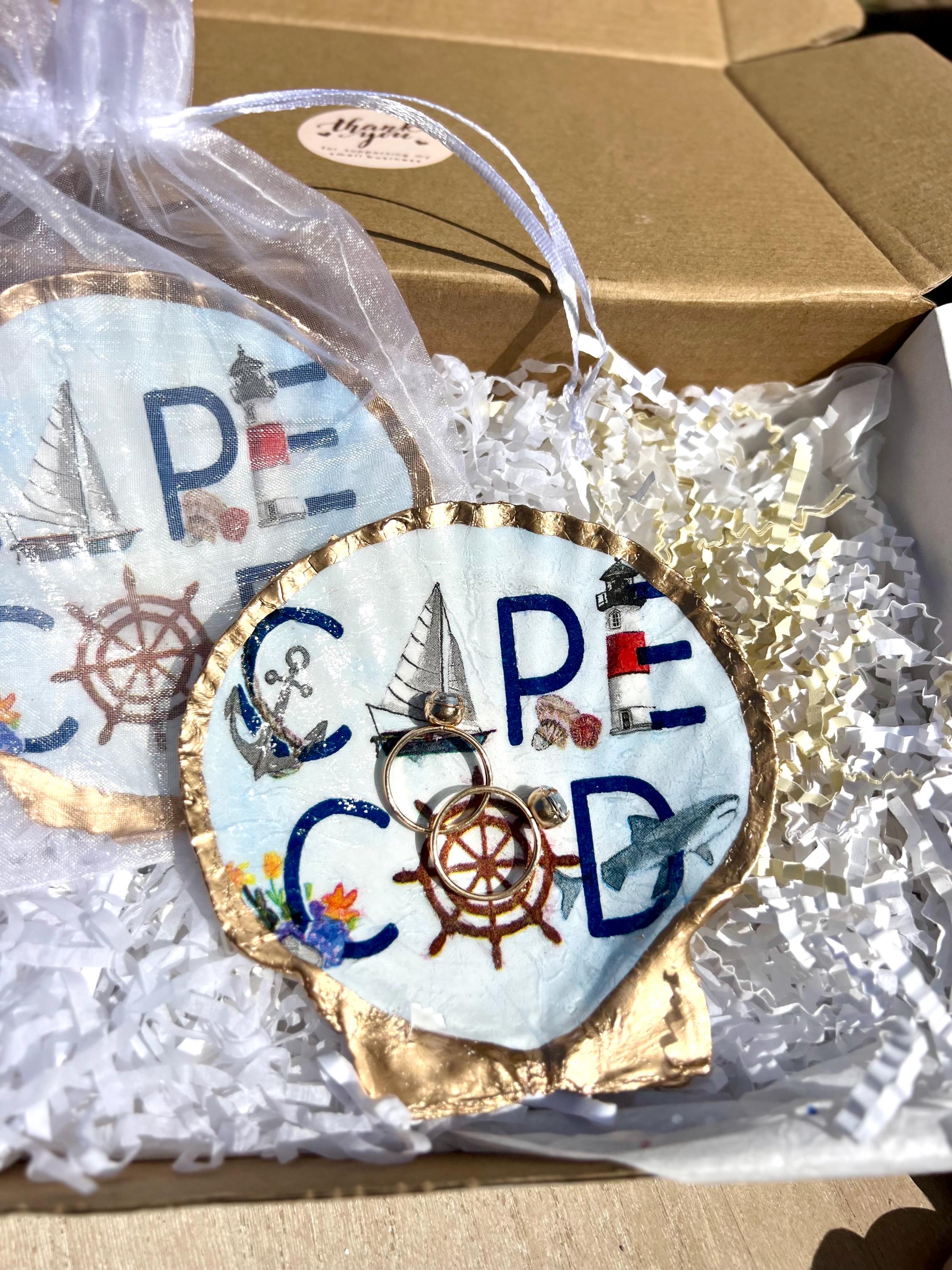 Cape cod wedding favor idea decoupaged shell dish jewelry tray. Beach wedding favor Cape Cod shell dish Coastal favor idea Cape Cod party