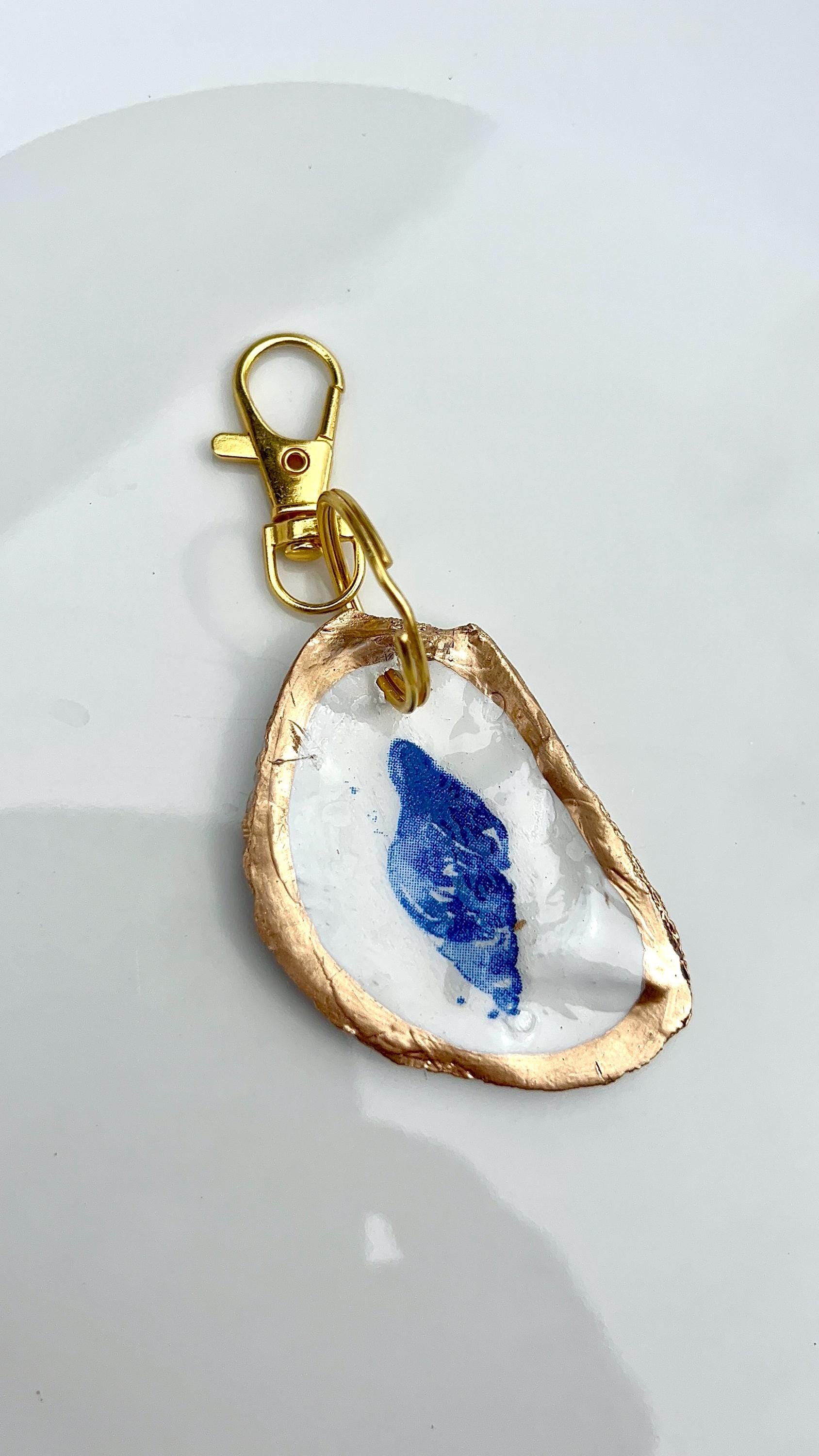 Handpainted Oyster Shell Keychain Bag Charm Coastal Nautical Key Ring, Gold Trim Shell Charm Beach Bachelorette Favor Preppy Ocean Accessory