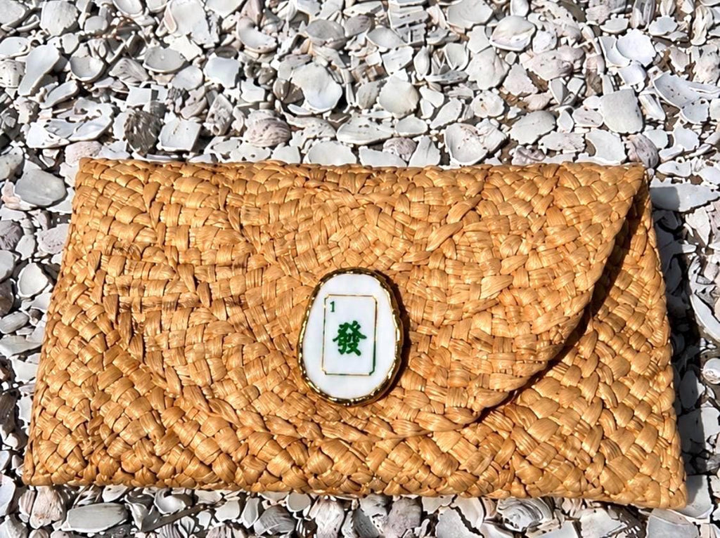 Coastal Mahjong Oyster Shell Straw Clutch Purse Handcrafted Beach Chic Raffia Envelope Bag with Decoupage Oyster Shell & Mahjong Tile