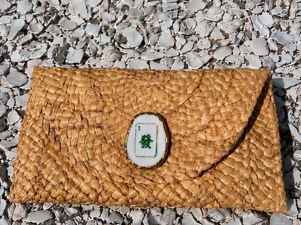 Coastal Mahjong Oyster Shell Straw Clutch Purse Handcrafted Beach Chic Raffia Envelope Bag with Decoupage Oyster Shell & Mahjong Tile