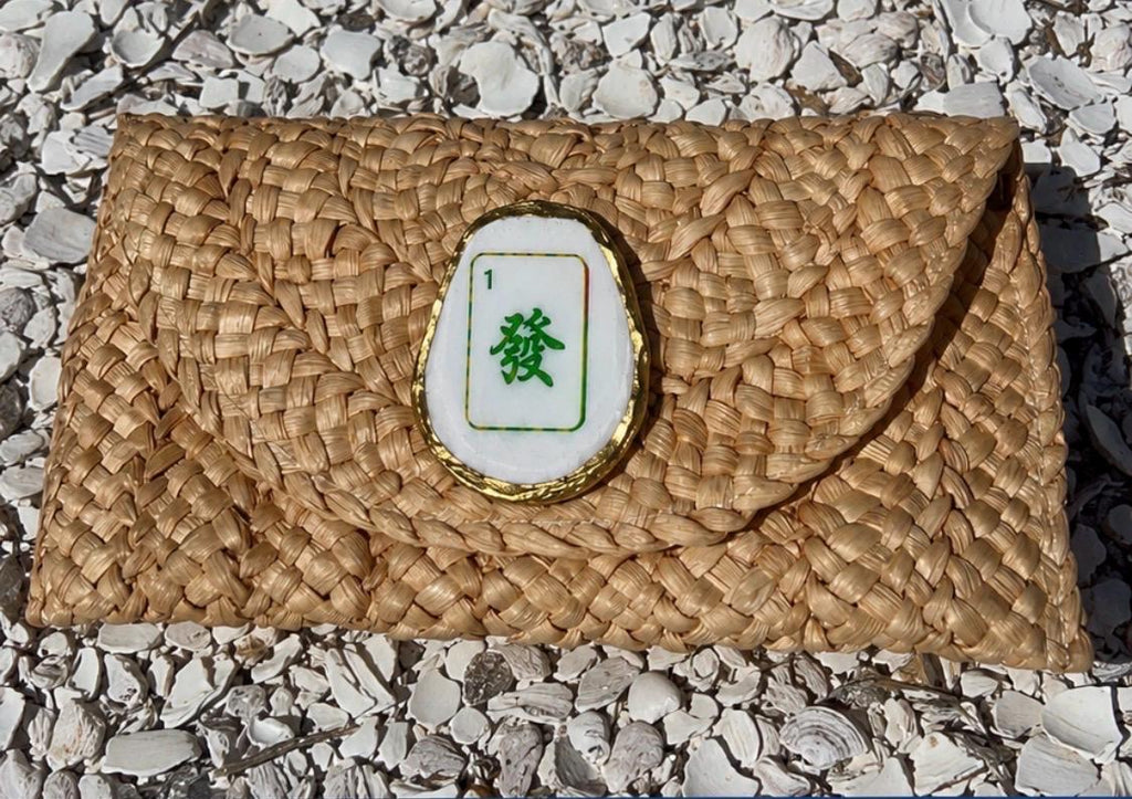 Coastal Mahjong Oyster Shell Straw Clutch Purse Handcrafted Beach Chic Raffia Envelope Bag with Decoupage Oyster Shell & Mahjong Tile